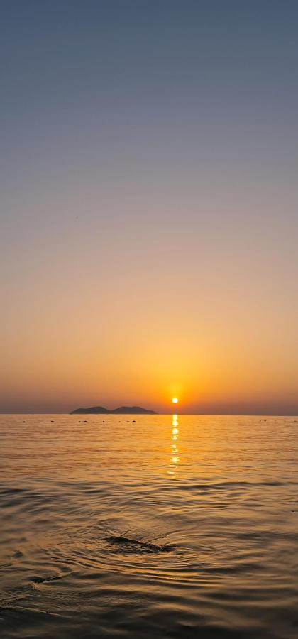 Apartment Blue Bay Beach Front Uji Ftohte Vlorë